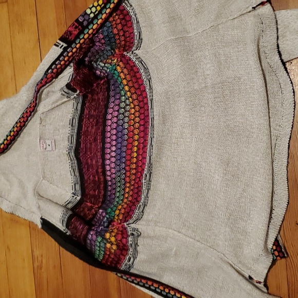 Gaupo Peru Meych Hooded Cardigan Made in Peru - Picture 10 of 15